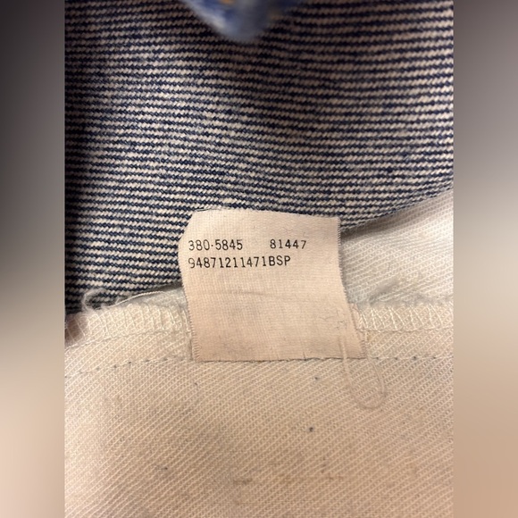 LEE JUNIOR’S VINTAGE DARK WASH DENIM SKIRT FRINT ZIPPER MADE IN USA
SIZE 13 - Picture 9 of 10